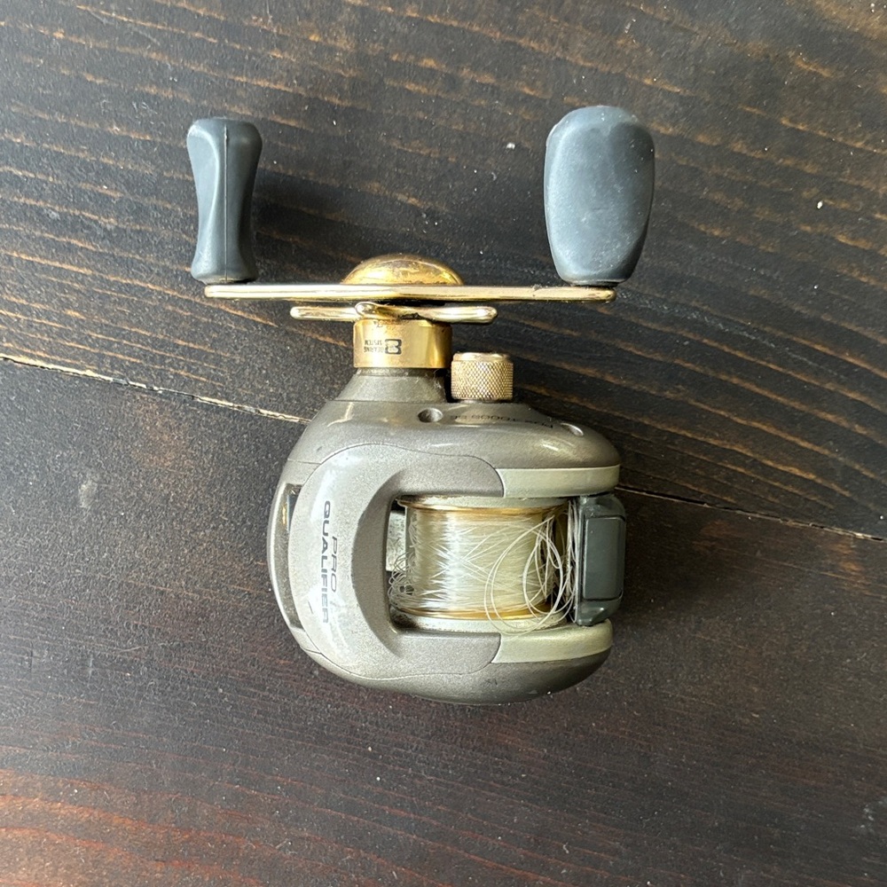 Bass Pro Shops Pro Qualifier 5.2:1 Right Hand Casting Reel